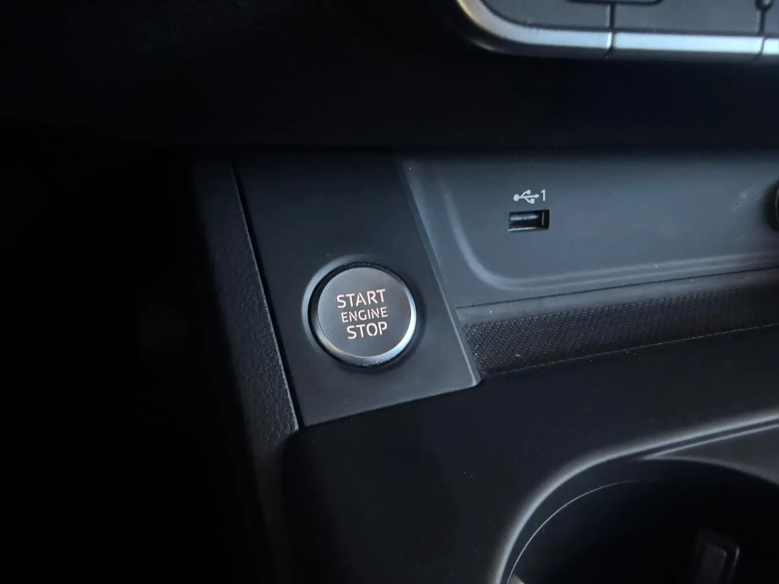 Audi A4 Avant 40 TDI S tronic S line 22