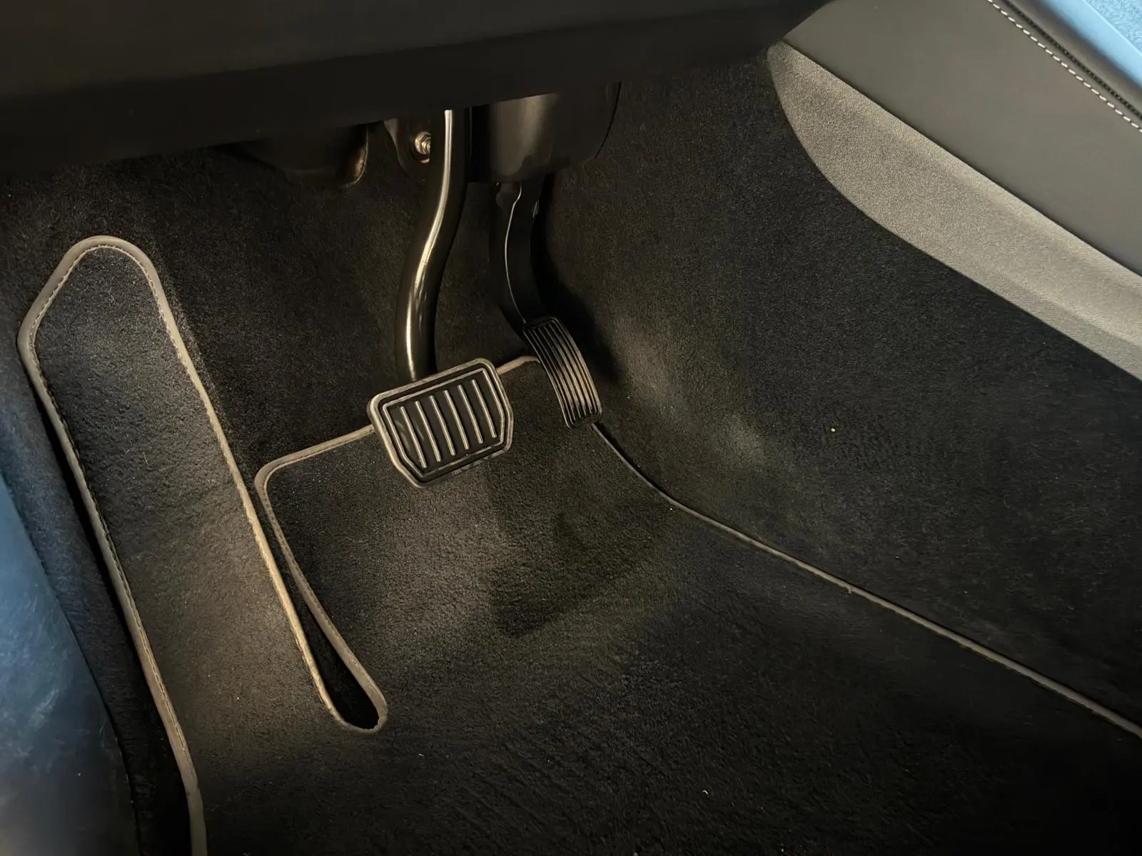 Tesla Model Y RWD 14