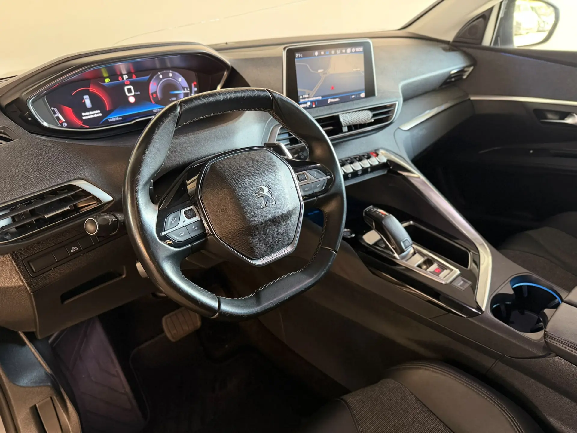 Peugeot 5008 1.5 BlueHDi Allure EAT8 18