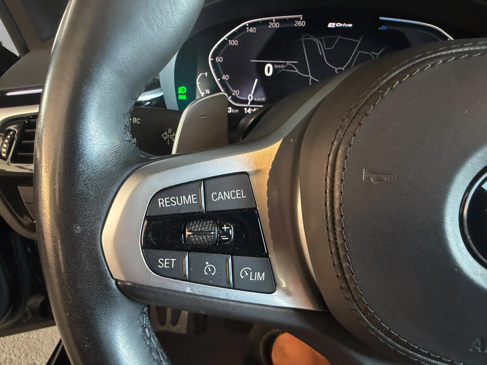BMW 530 e Pack Desportivo M 22
