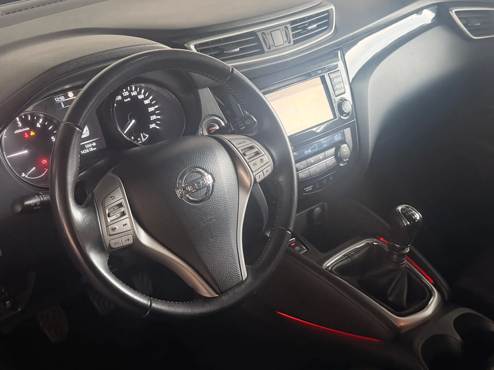 Nissan Qashqai 1.5 dCi Tekna Premium 18 360 22