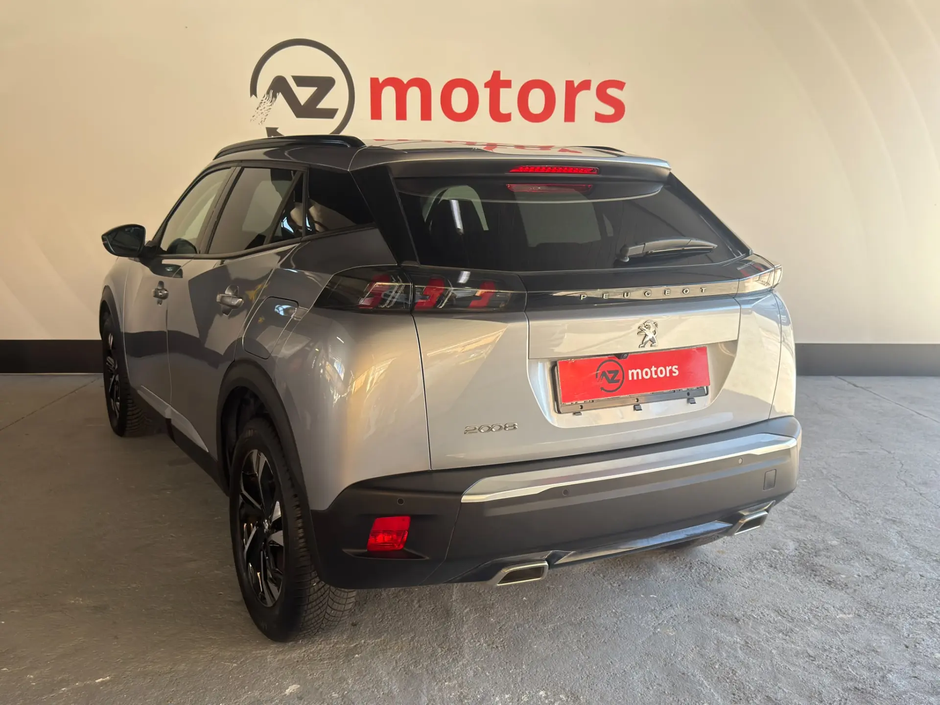 Peugeot 2008 PureTech 130 EAT8 Allure Pack 4