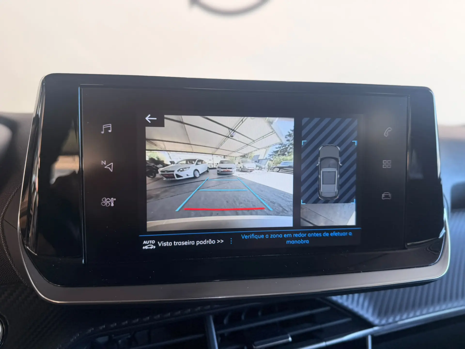 Peugeot 2008 PureTech 130 EAT8 Allure Pack 16