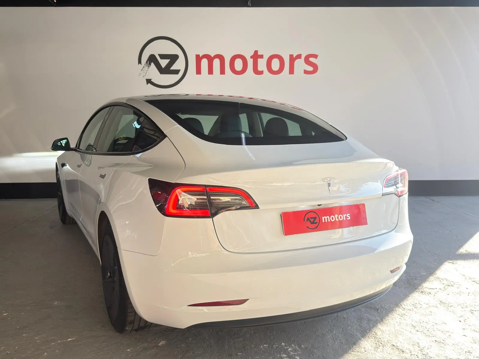 Tesla Model 3 Standard Range Plus RWD 4