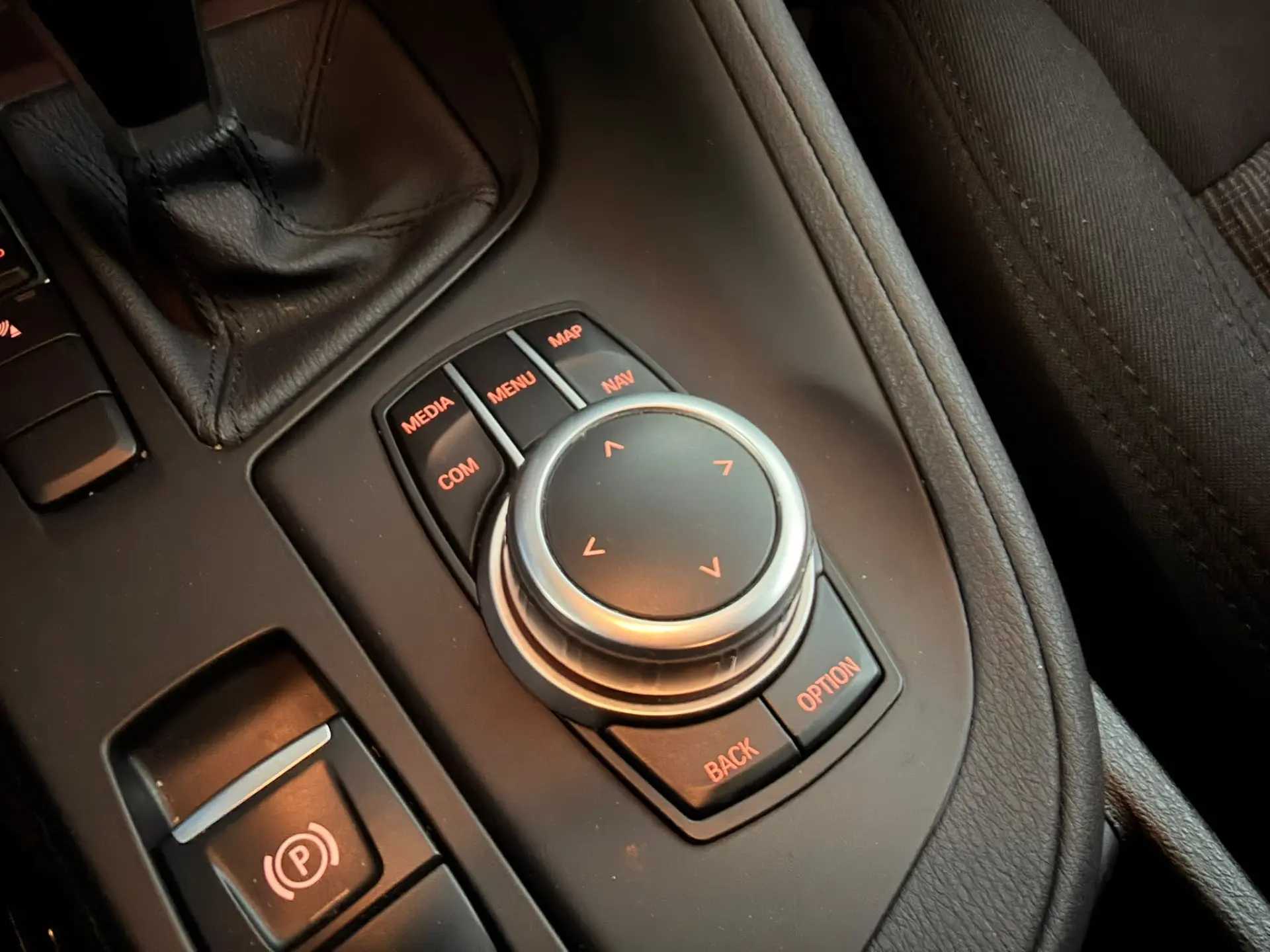 BMW X1 16 d sDrive Advantage Auto 13