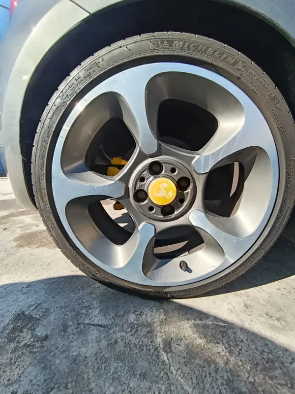 Abarth 595C 1.4 T-Jet Turismo MTA 11