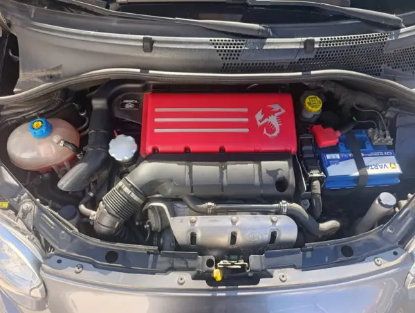 Abarth 595C 1.4 T-Jet Turismo MTA 10