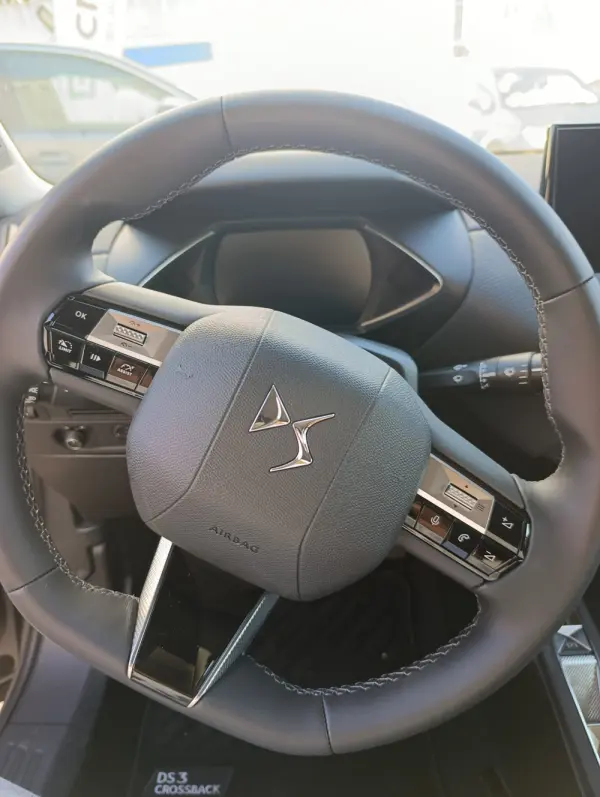 DS DS3 E-Tense Edition France 13