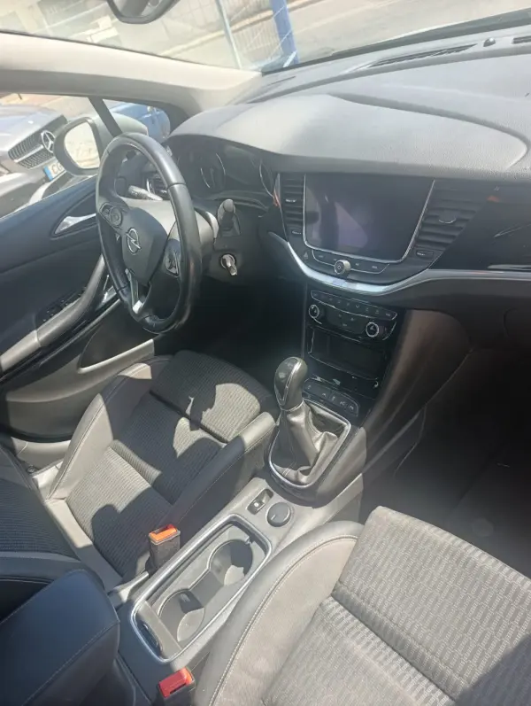 Opel Astra Sports Tourer 6