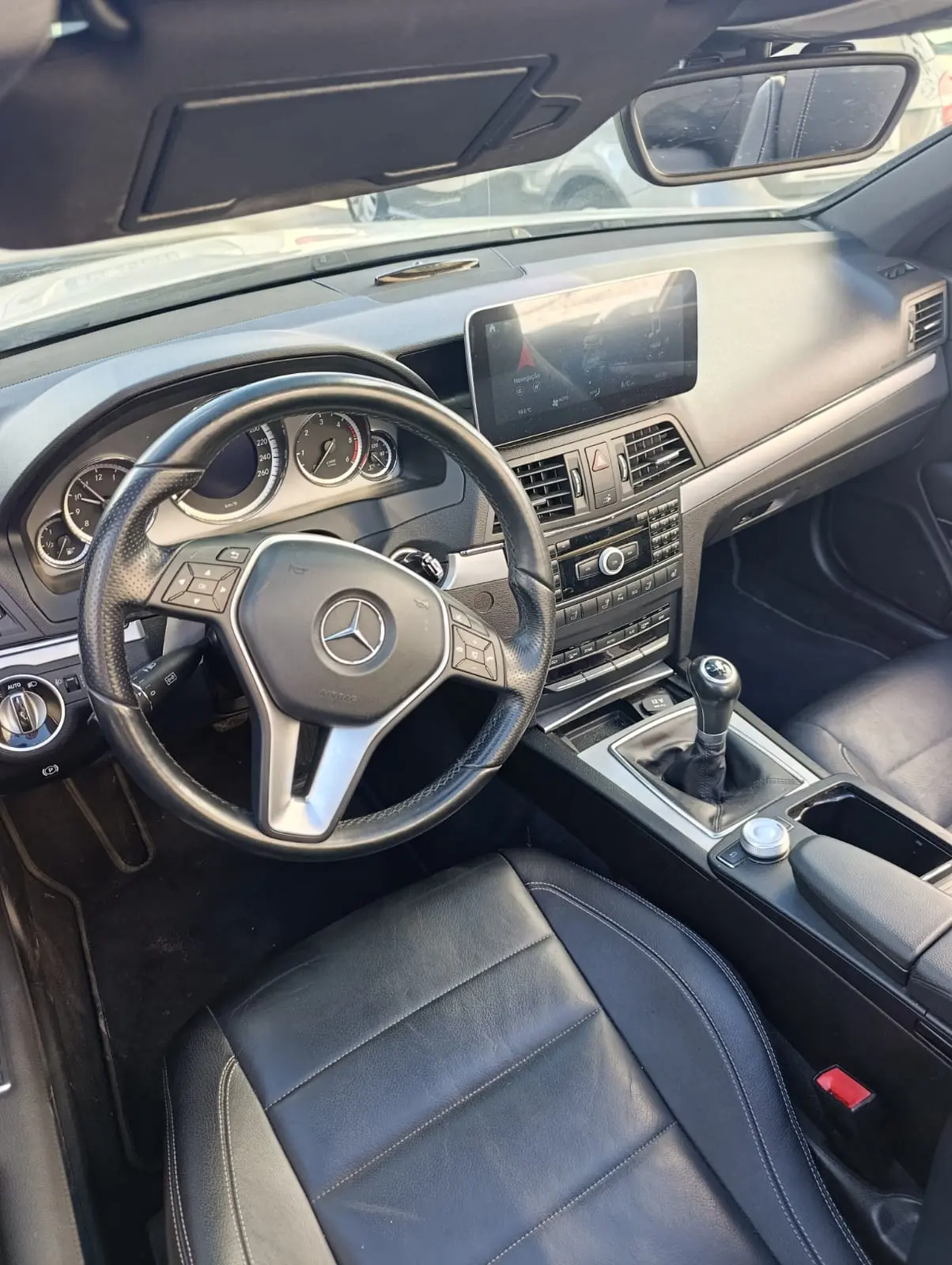 Mercedes-Benz E 220 CDi BlueEfficiency 12