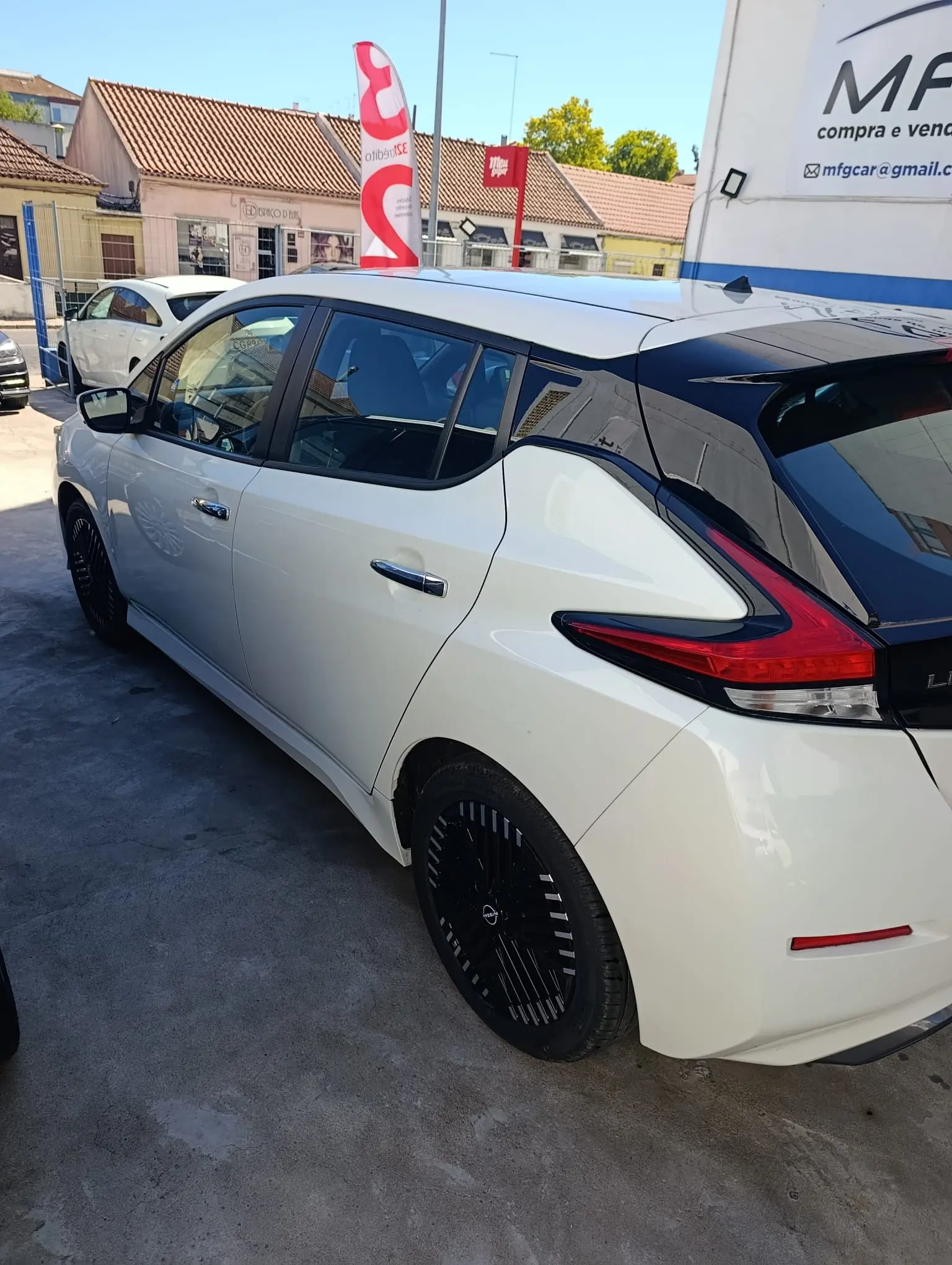 Nissan Leaf 4
