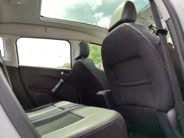Peugeot 2008 1.6 BleuHDI 100 19