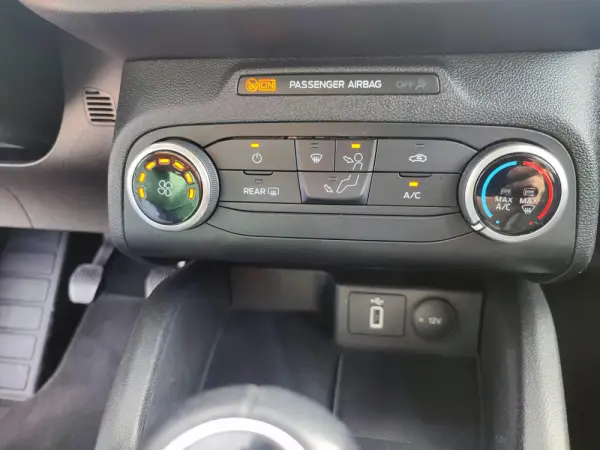 Ford Focus SW S&S COOL&CONNECT 45