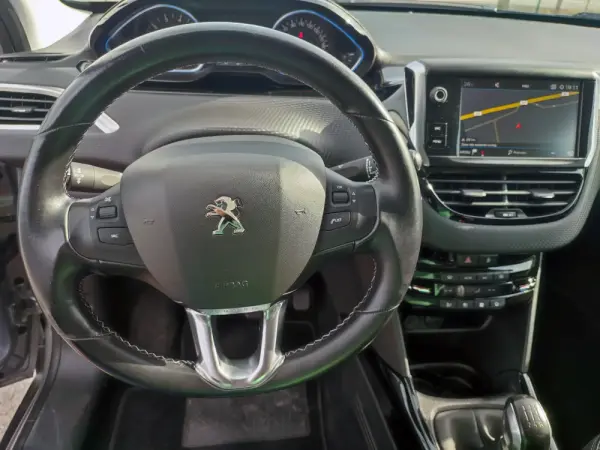 Peugeot 2008 1.2 PureTech Style 25