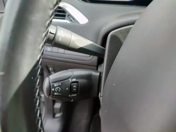 Peugeot 2008 1.2 PureTech Style 31