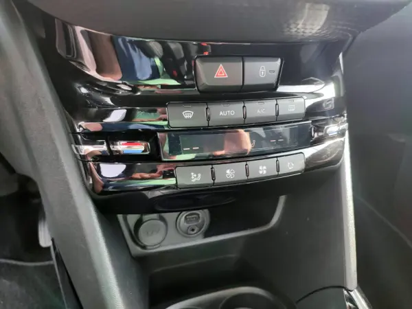 Peugeot 2008 1.2 PureTech Style 37