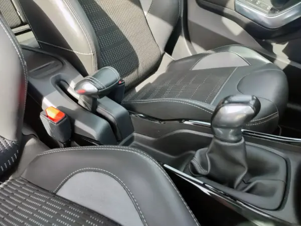 Peugeot 2008 1.2 PureTech Style 43