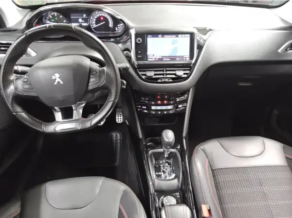 Peugeot 2008 1.5 BlueHDi Allure EAT6 3