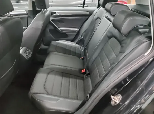 Volkswagen Golf Variant 2.0 TDi Confortline 108g 5