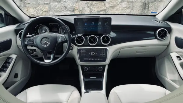 Mercedes-Benz CLA 220 220 CDI Urban Aut 11