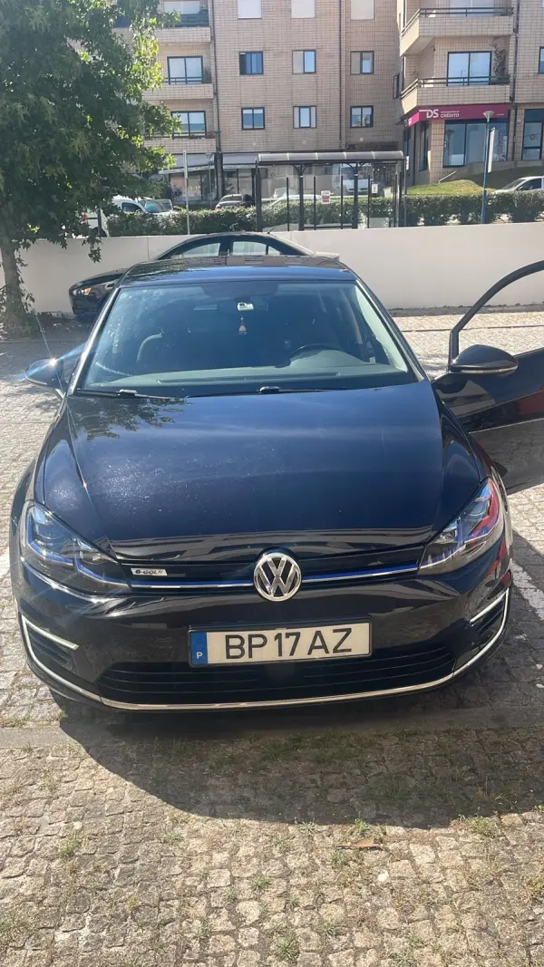 Volkswagen e-Golf Standard 2