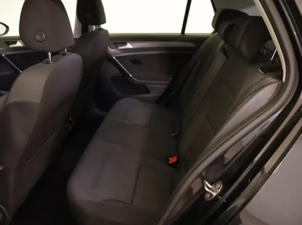 Volkswagen e-Golf Standart 5