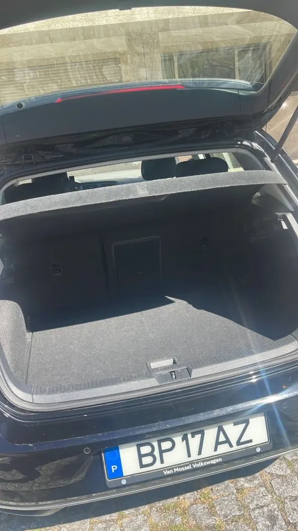 Volkswagen e-Golf Standard 9