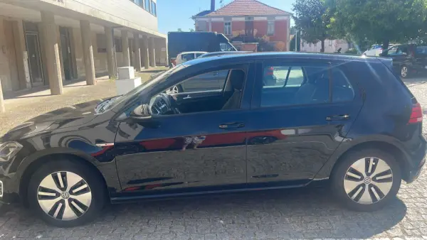 Volkswagen e-Golf Standard 5