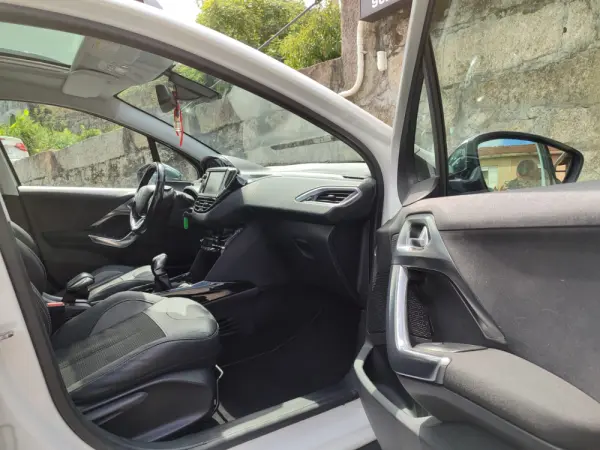 Peugeot 2008 1.6 BleuHDI 100 14