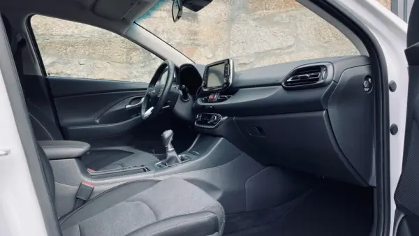 Hyundai i30 1.0 T-GDI Style Plus 9