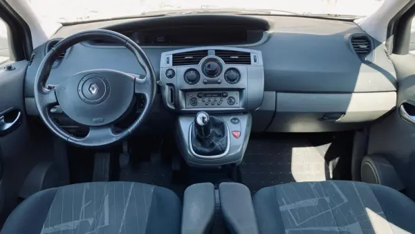 Renault Scénic 1.5 DCI Confort 12