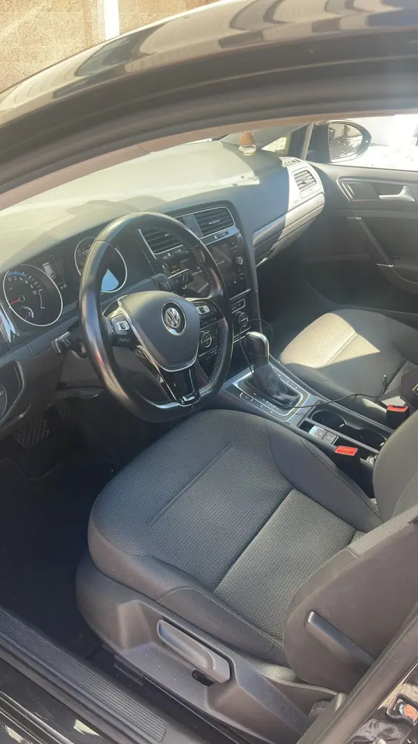 Volkswagen e-Golf Standard 7