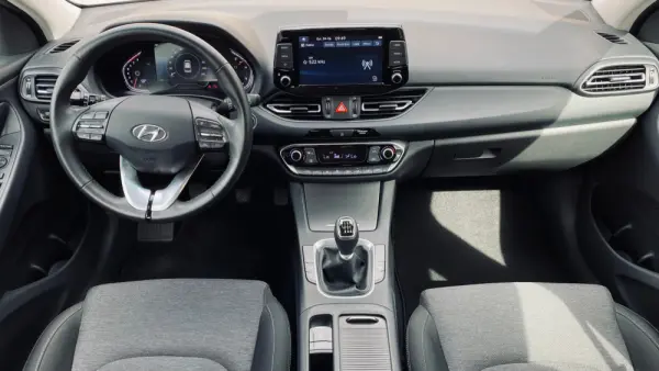 Hyundai i30 1.0 T-GDI Style Plus 7