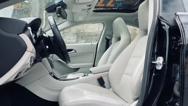Mercedes-Benz CLA 220 220 CDI Urban Aut 17