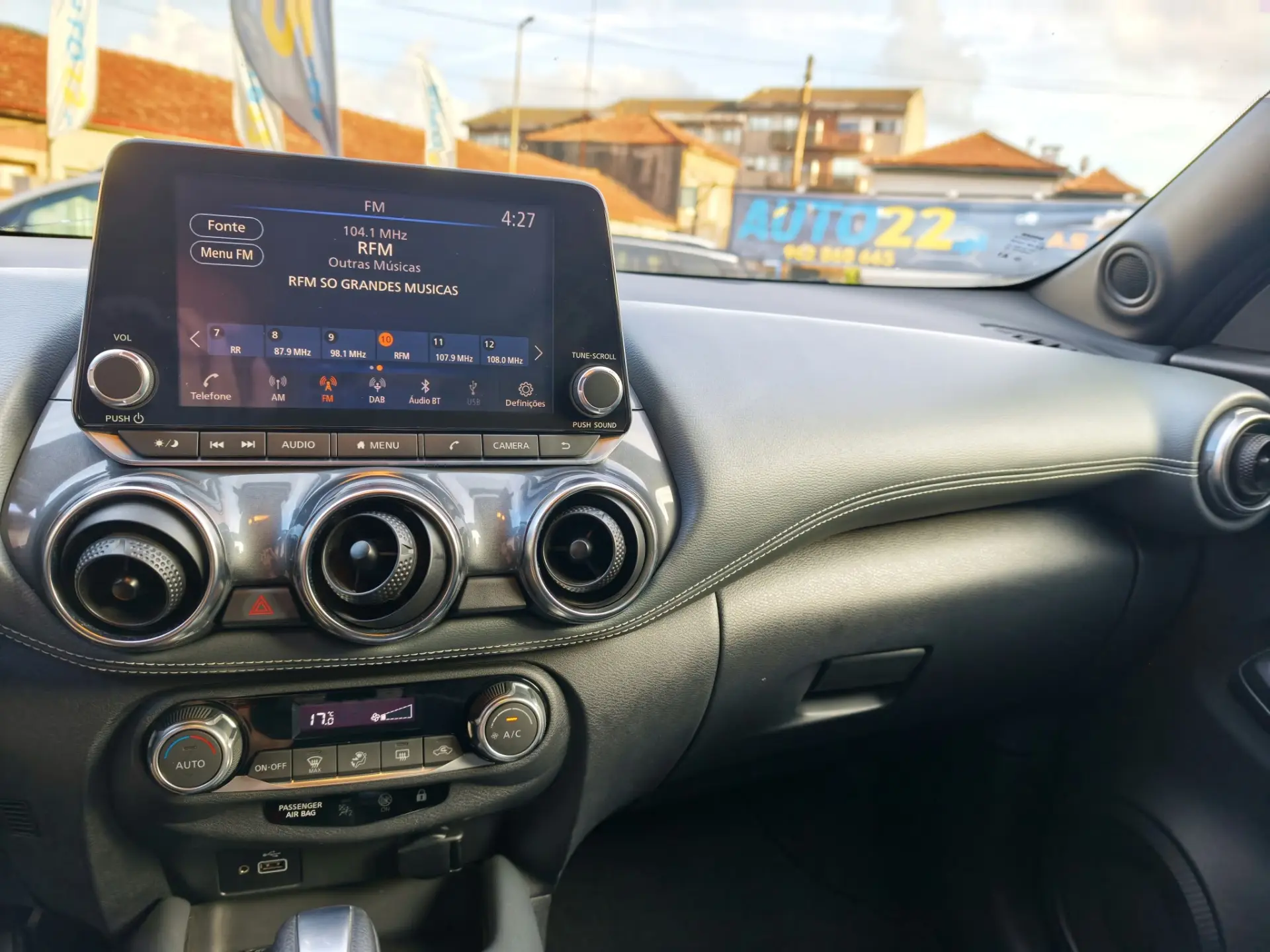 Nissan Juke 1.0 DIG-T Acenta DCT 17