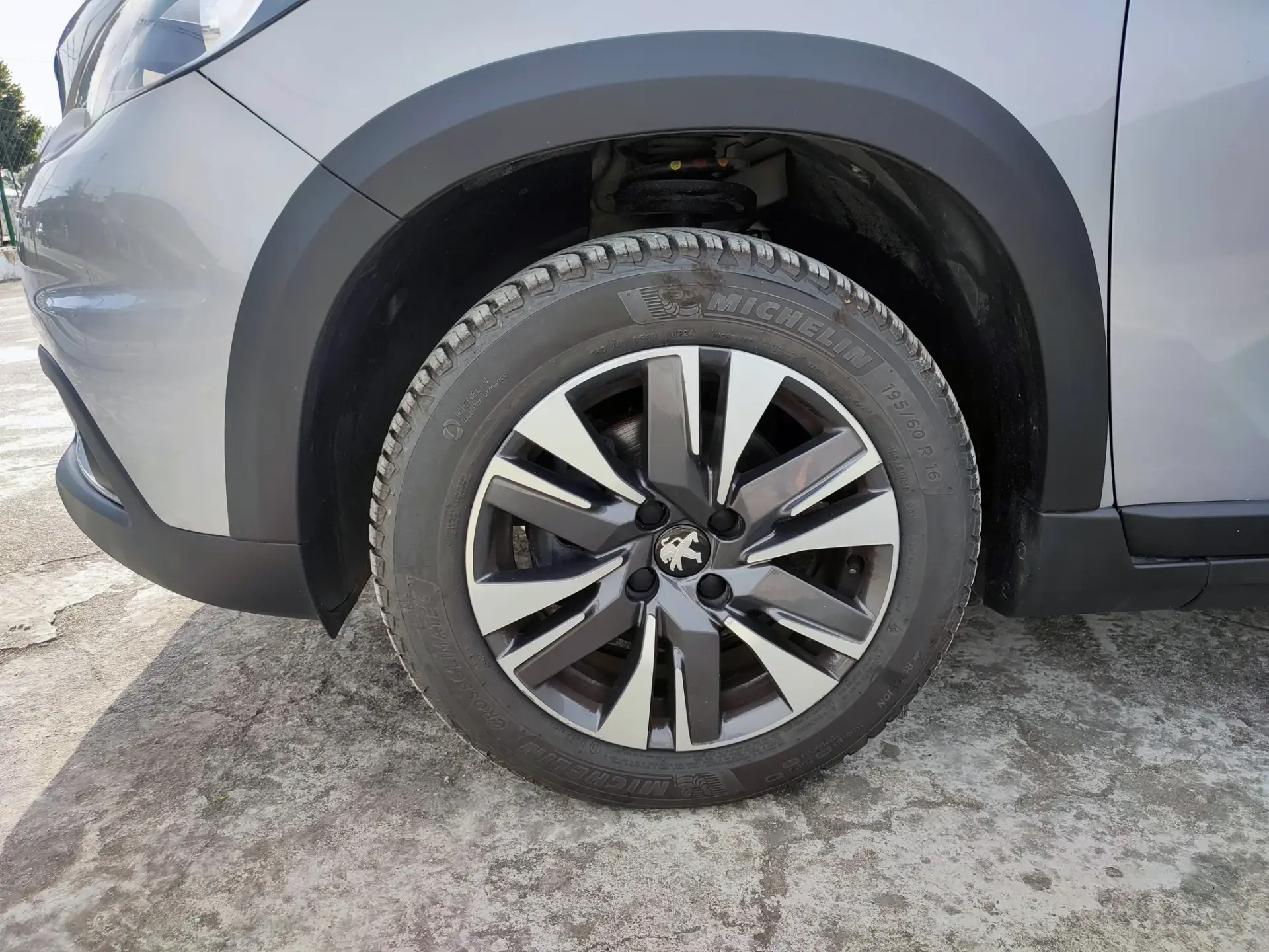 Peugeot 2008 1.2 PureTech Style 15