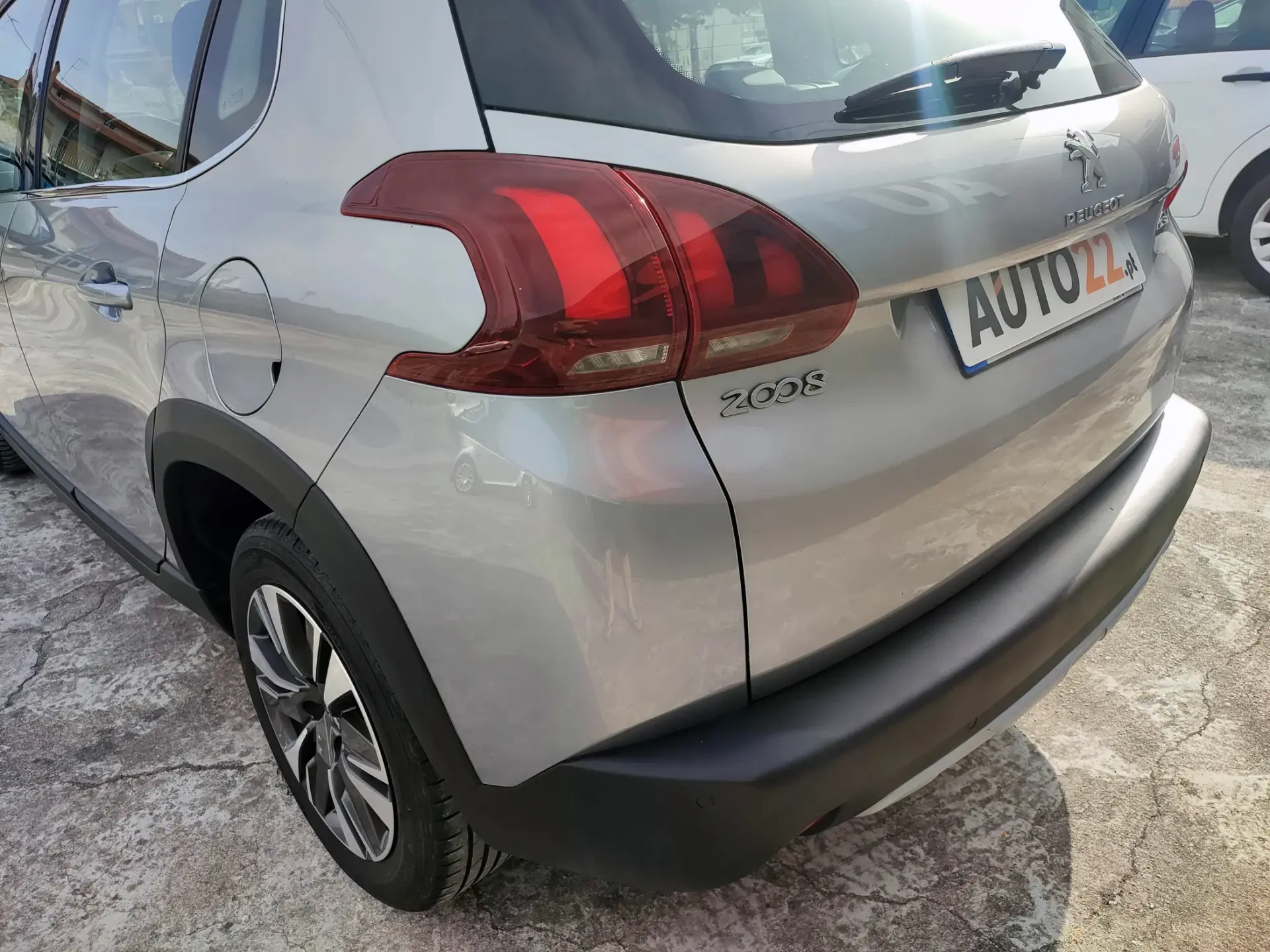 Peugeot 2008 1.2 PureTech Style 17