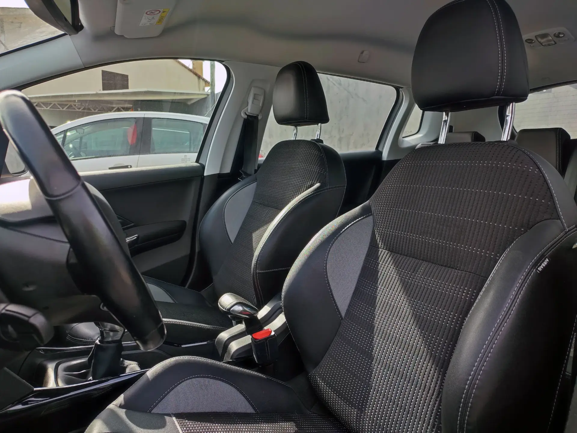 Peugeot 2008 1.2 PureTech Style 22