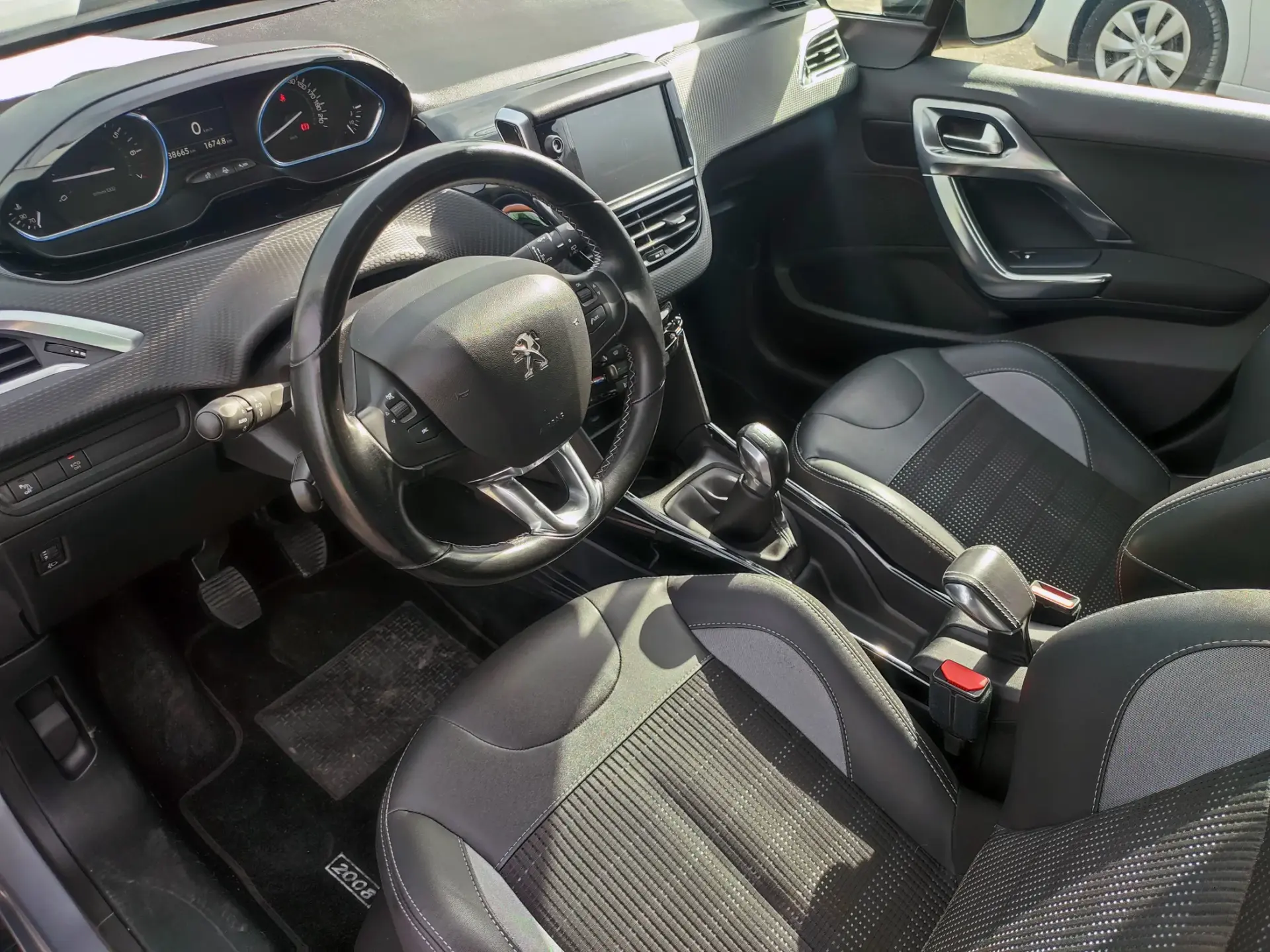 Peugeot 2008 1.2 PureTech Style 24