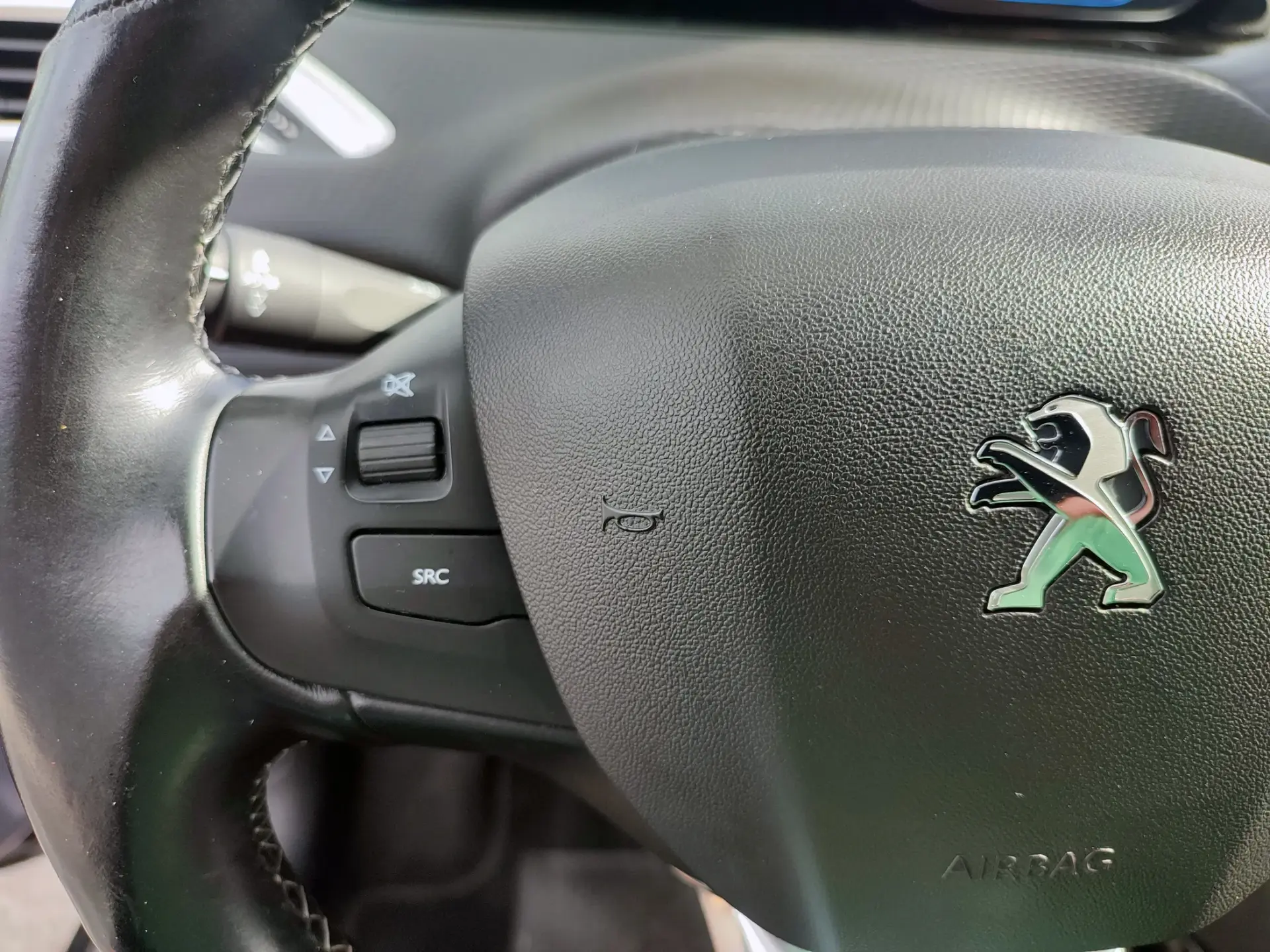 Peugeot 2008 1.2 PureTech Style 29