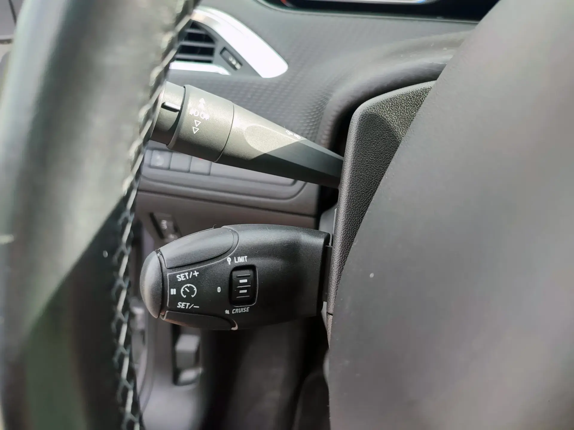 Peugeot 2008 1.2 PureTech Style 31