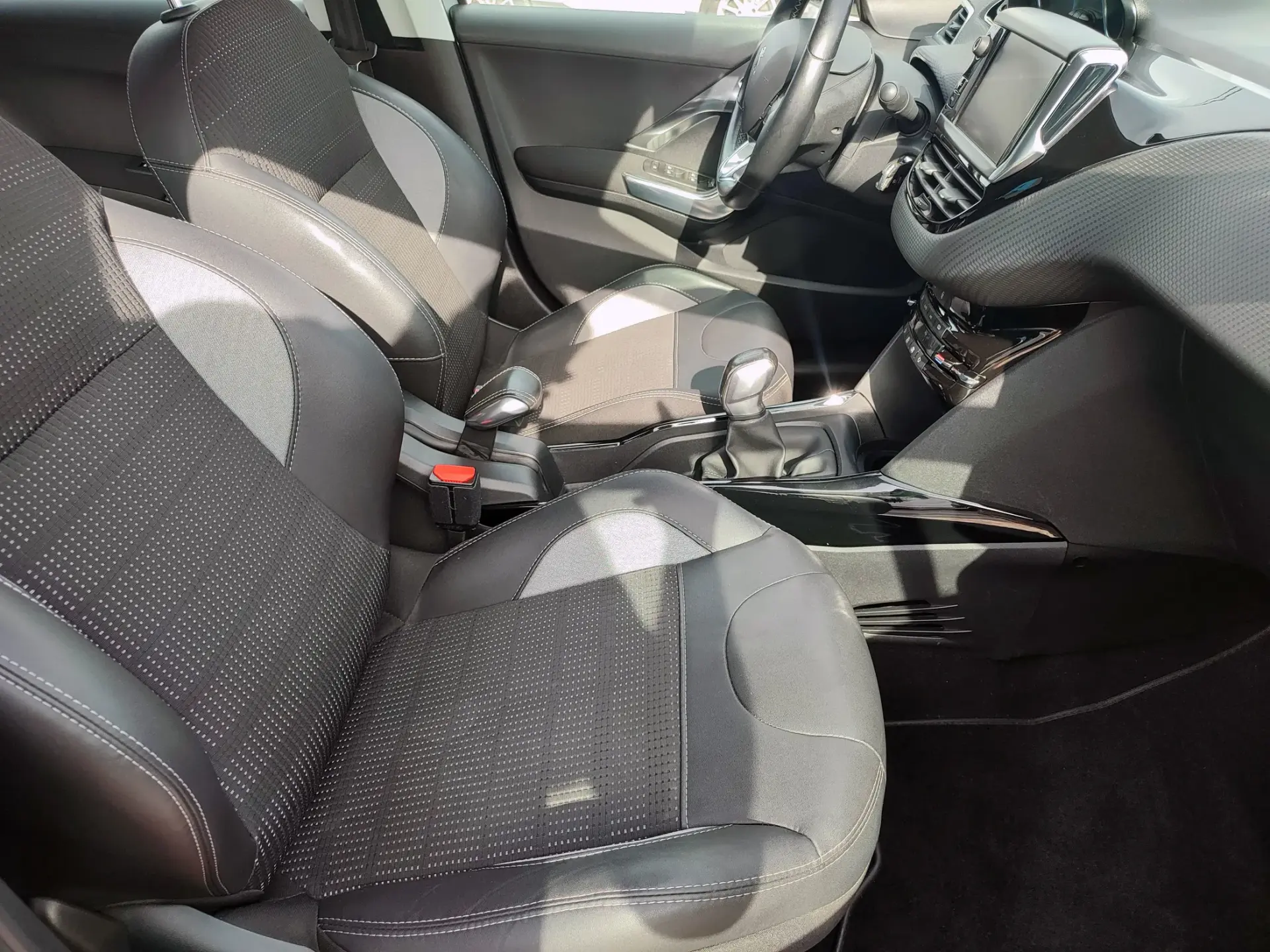 Peugeot 2008 1.2 PureTech Style 42