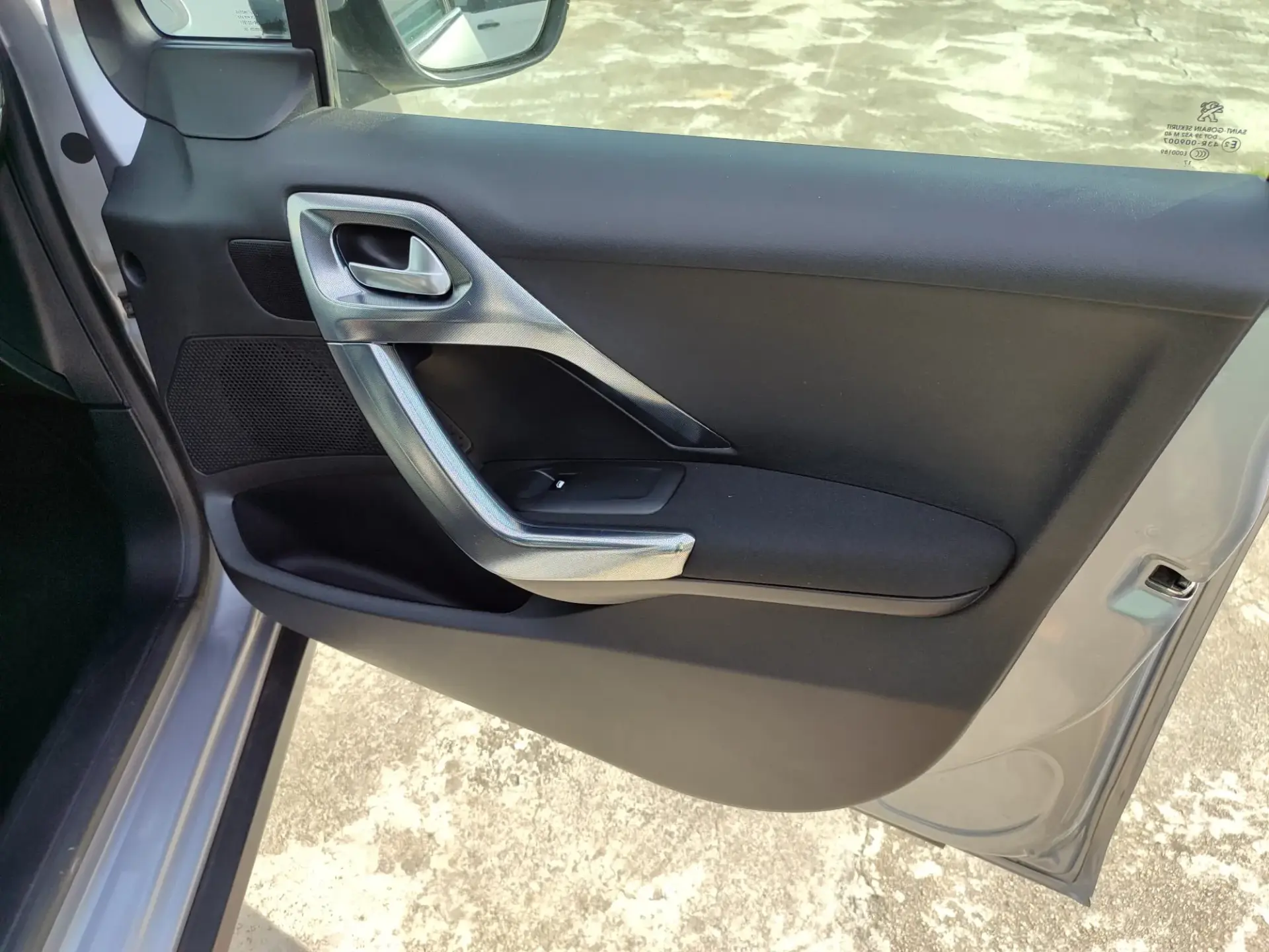 Peugeot 2008 1.2 PureTech Style 44