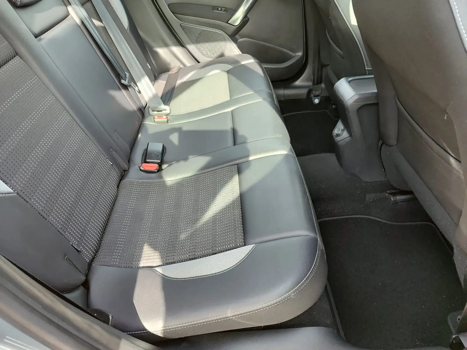 Peugeot 2008 1.2 PureTech Style 47