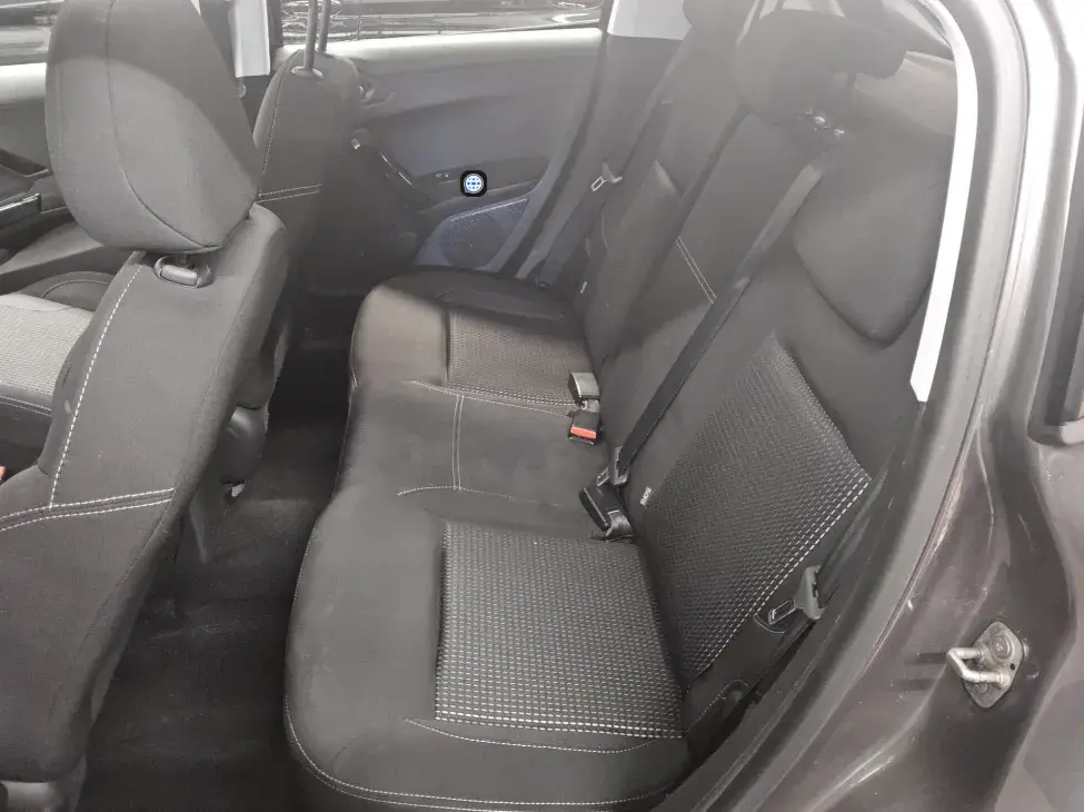 Peugeot 208 1.5 BlueHDi Allure 5