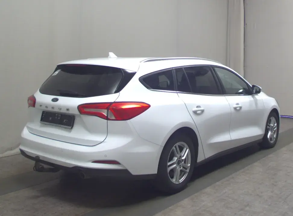 Ford Focus SW 1.5 TDCi EcoBlue Connected 3