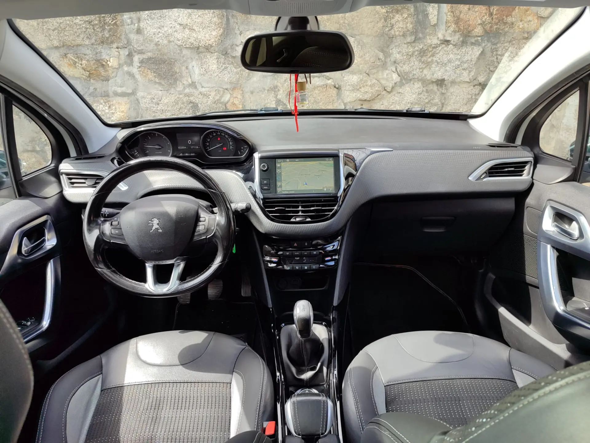 Peugeot 2008 1.6 BleuHDI 100 10