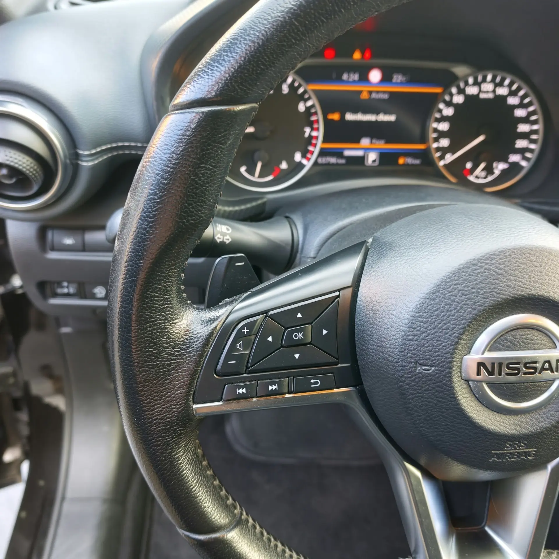Nissan Juke 1.0 DIG-T Acenta DCT 11