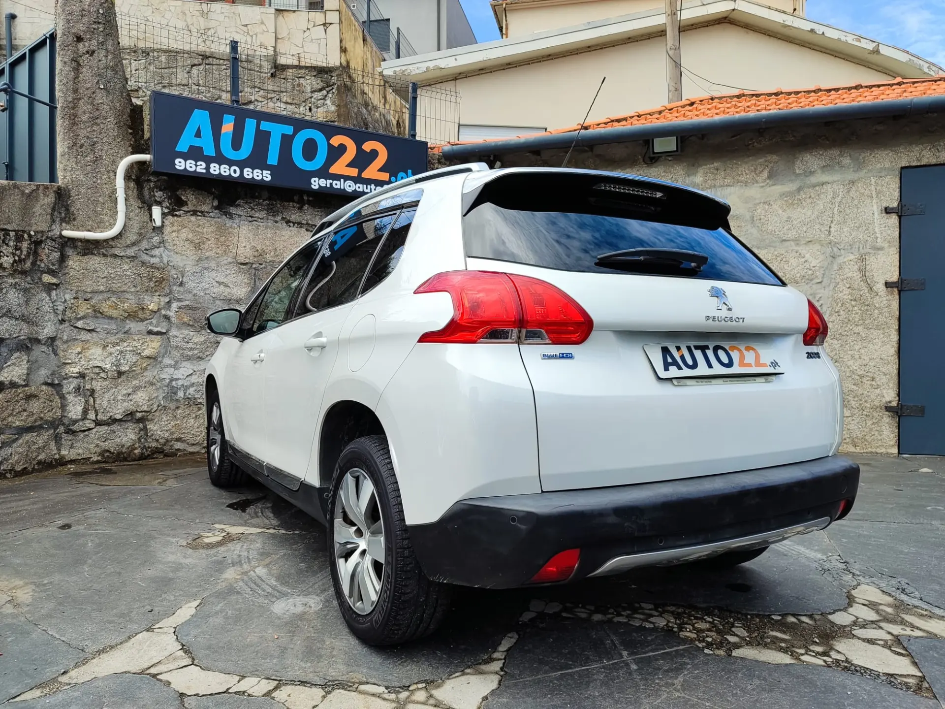 Peugeot 2008 1.6 BleuHDI 100 4