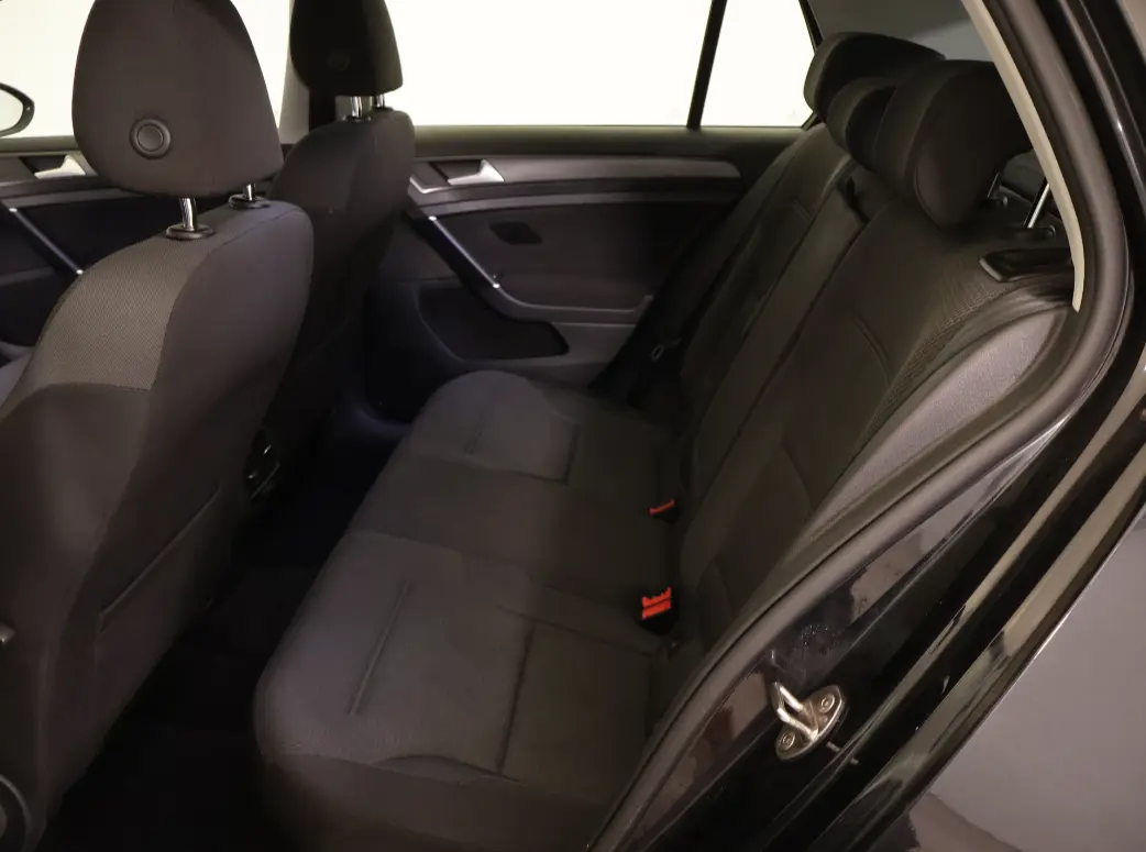 Volkswagen e-Golf Standart 5